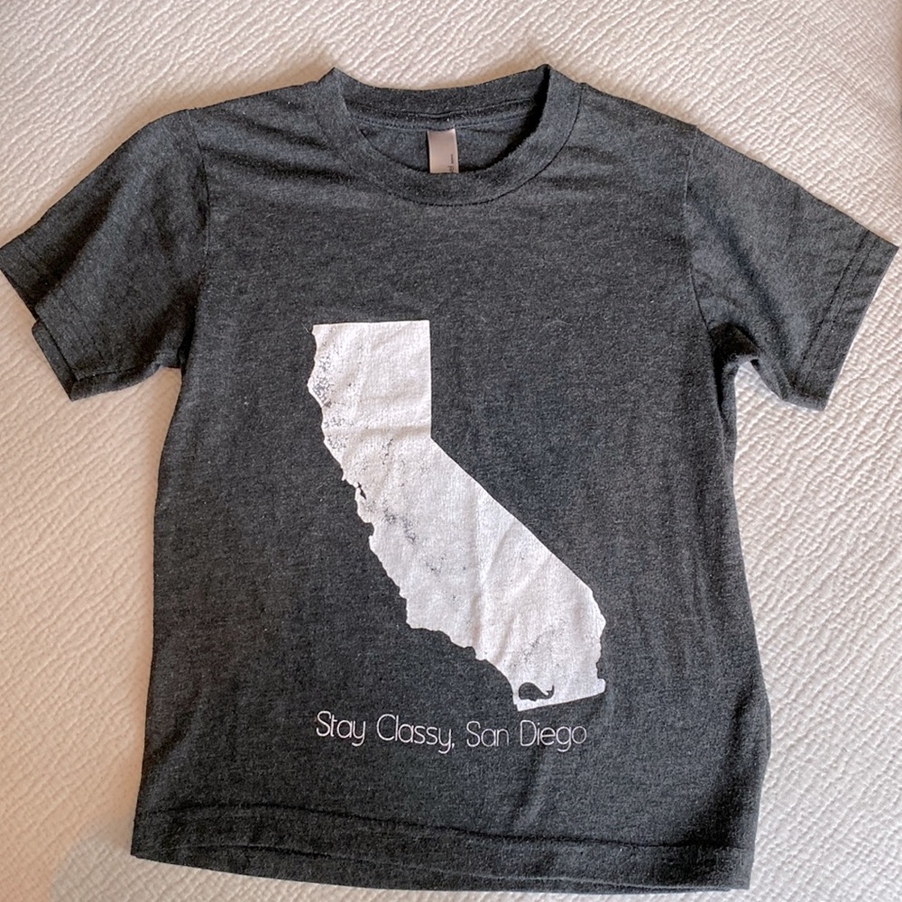 NEXT LEVEL APPAREL Dark Grey Kids Short sleeve tee
